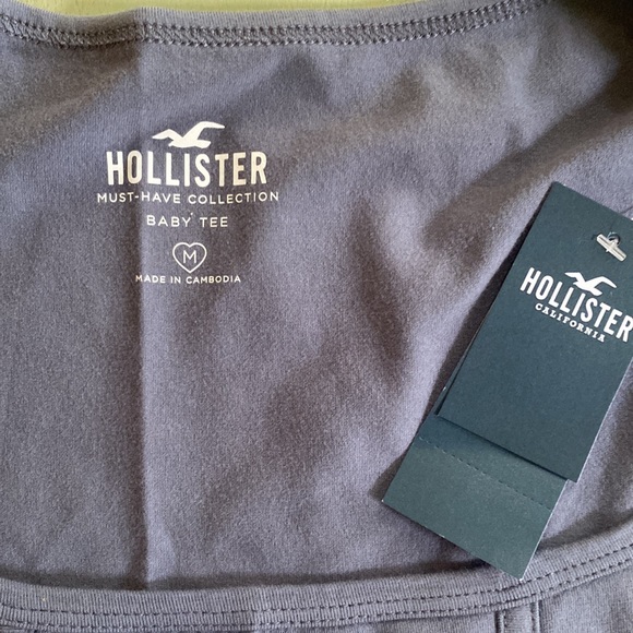 Cute Hollister Must-Have top! - Picture 3 of 3